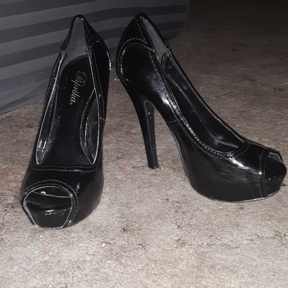 Heels - Picture 1 of 1